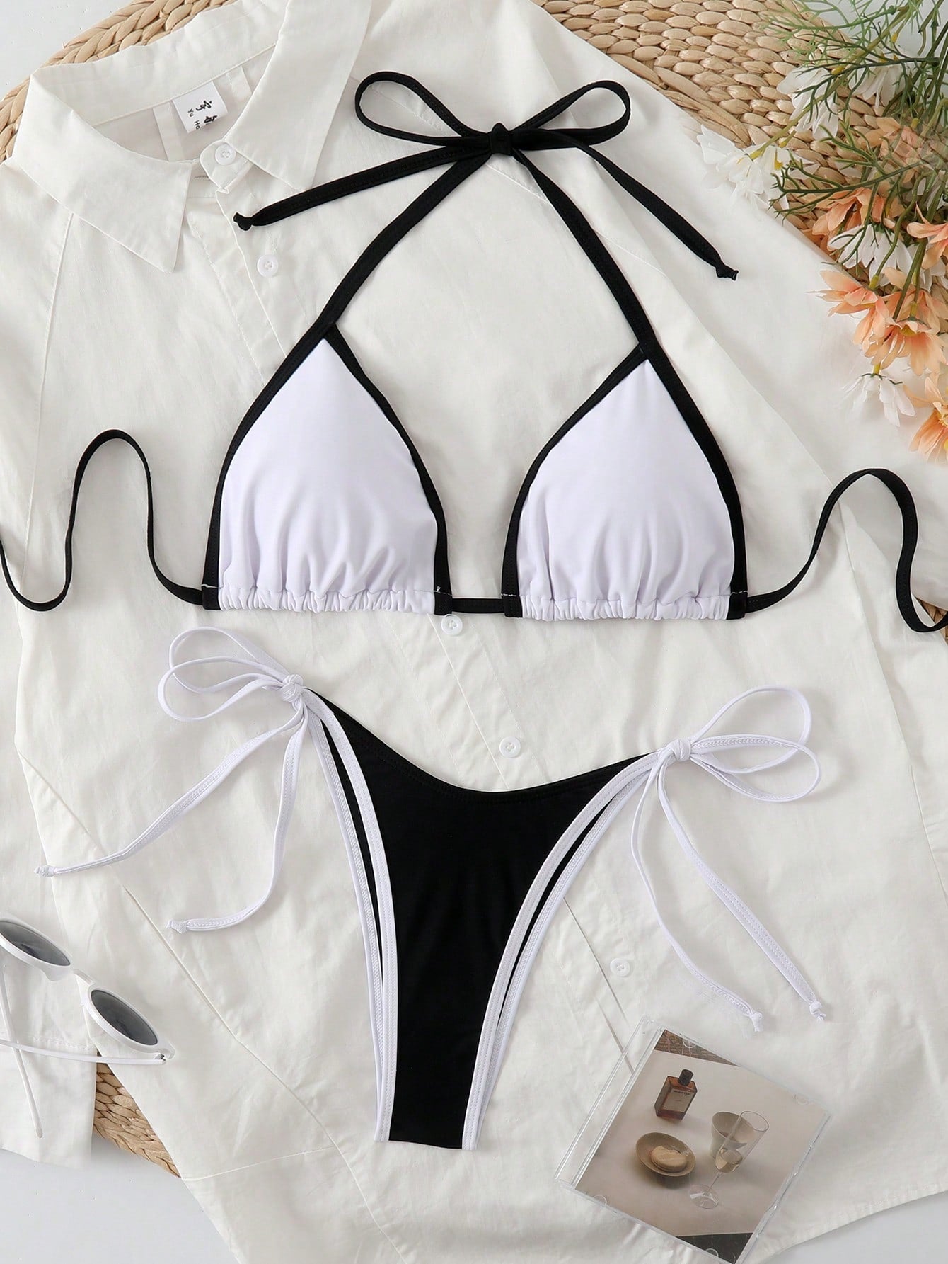 Bikini Mujer | forma triángulo con ribete y lazos ajustables