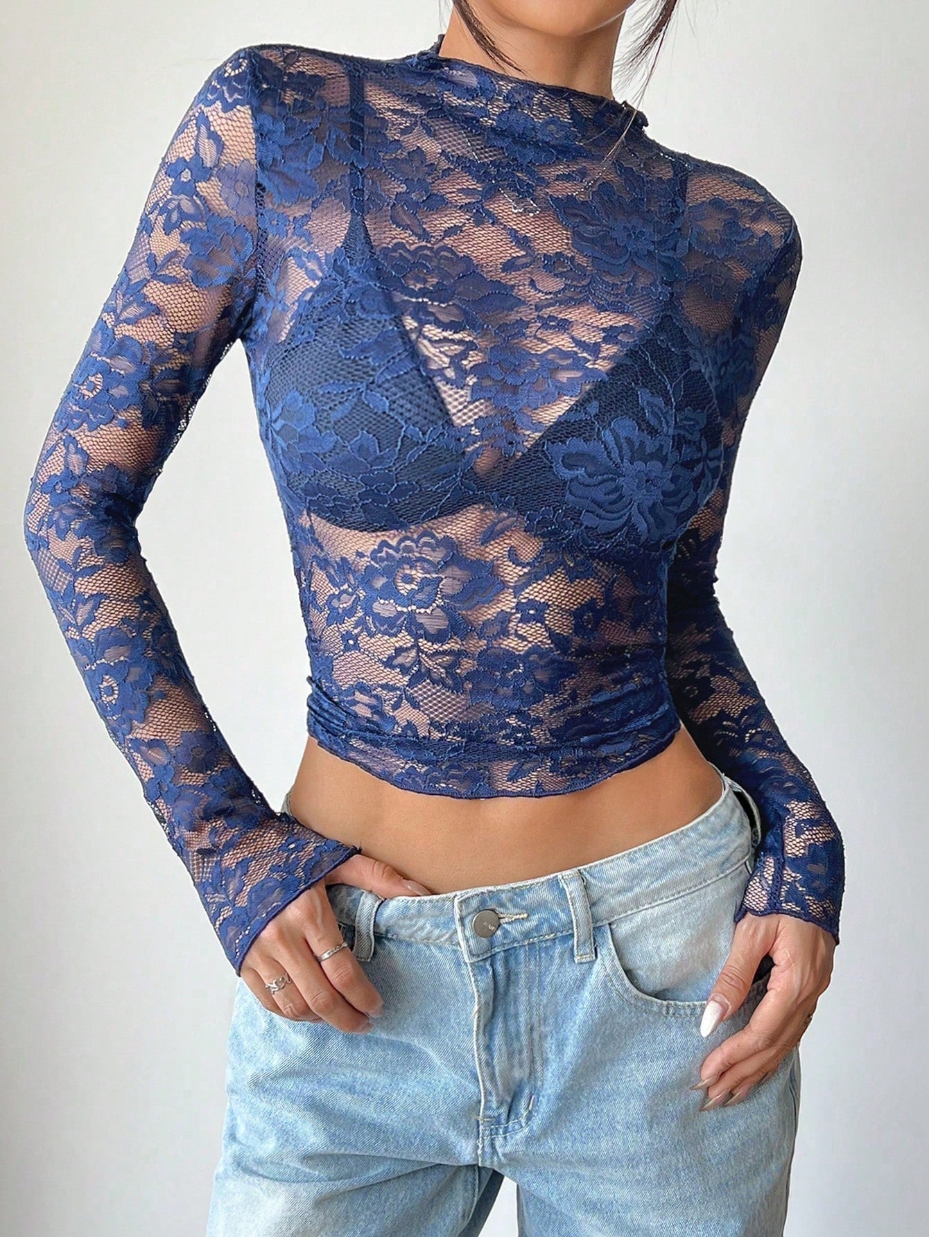 Blusa mujer | cuello alto y estructura ajustada