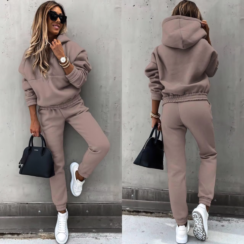 Conjunto Mujer | dos piezas con sudadera con capucha