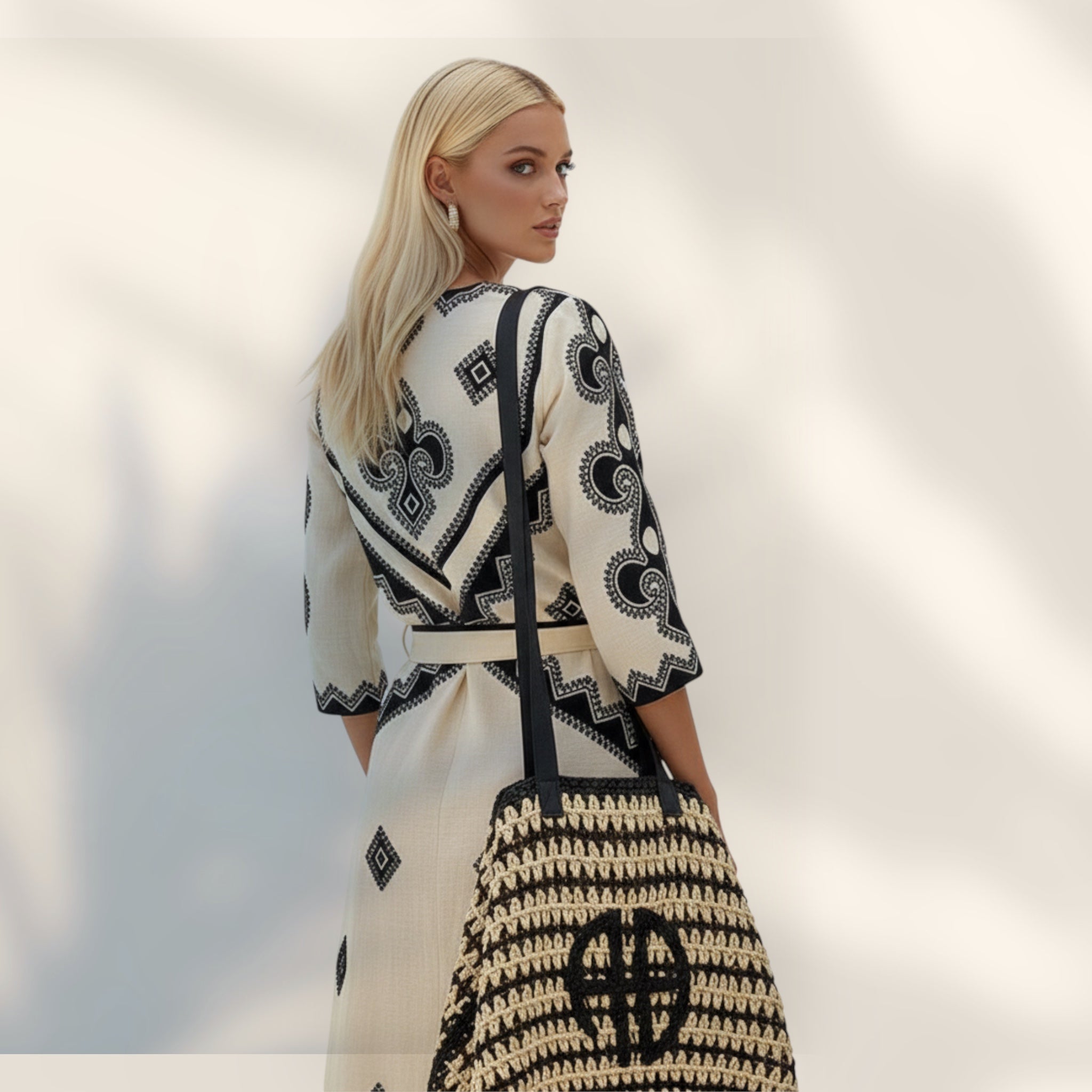 Vestido Kaftan Escote en V | Bordados Geométricos Manga Tres Cuartos
