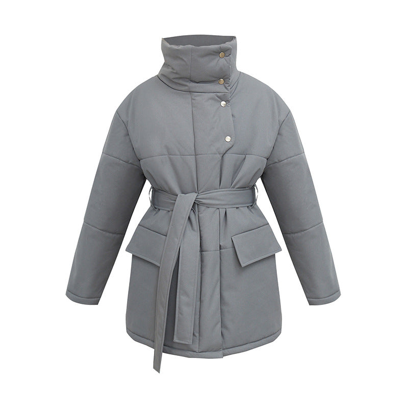 Chaqueta mujer | acolchada con cinturón y cuello alto