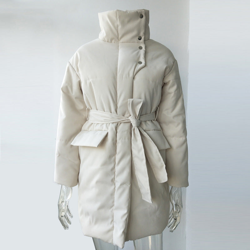 Chaqueta mujer | acolchada con cinturón y cuello alto