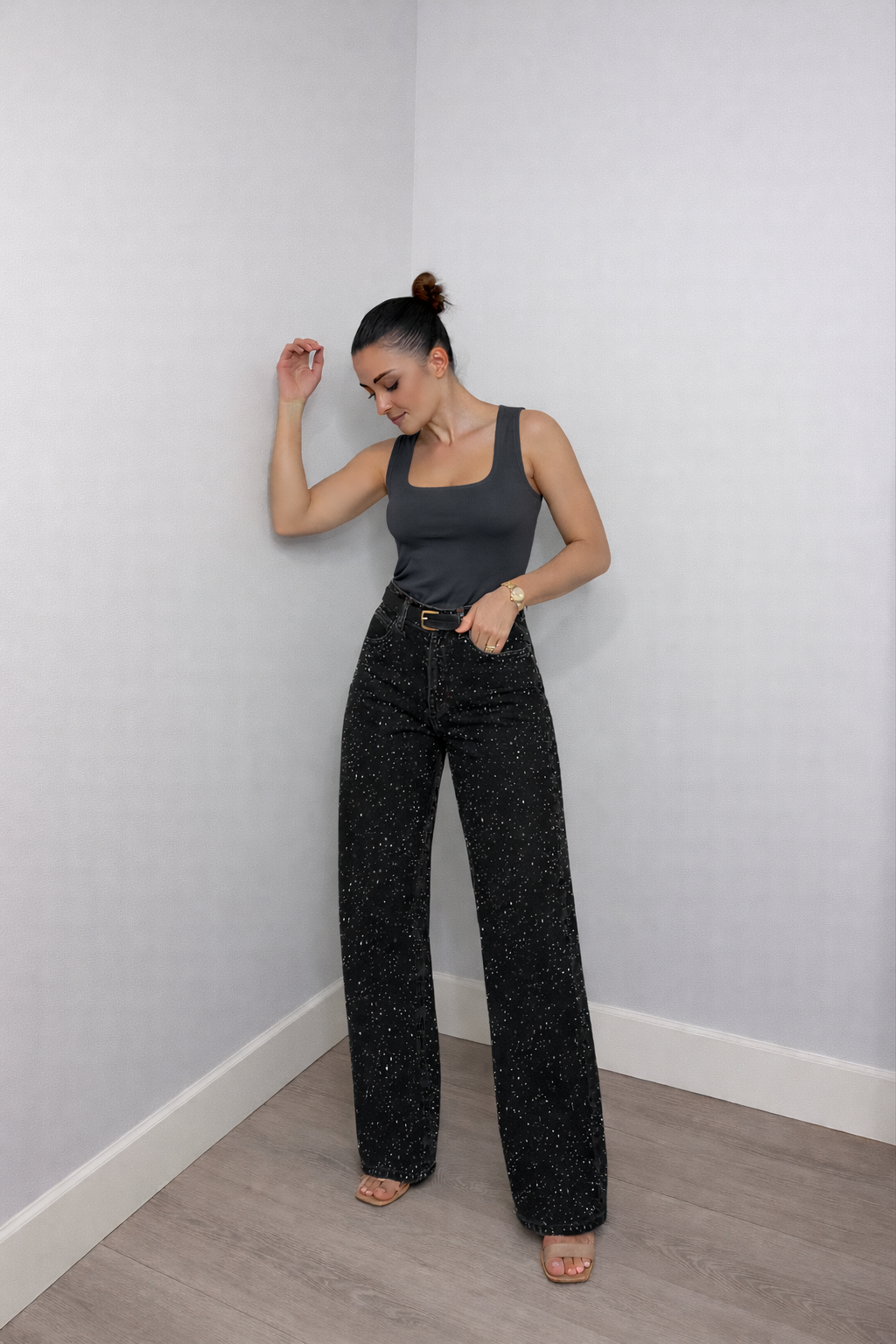 Jeans Mujer | Corte Recto con Cintura Alta y Detalles Brillantes