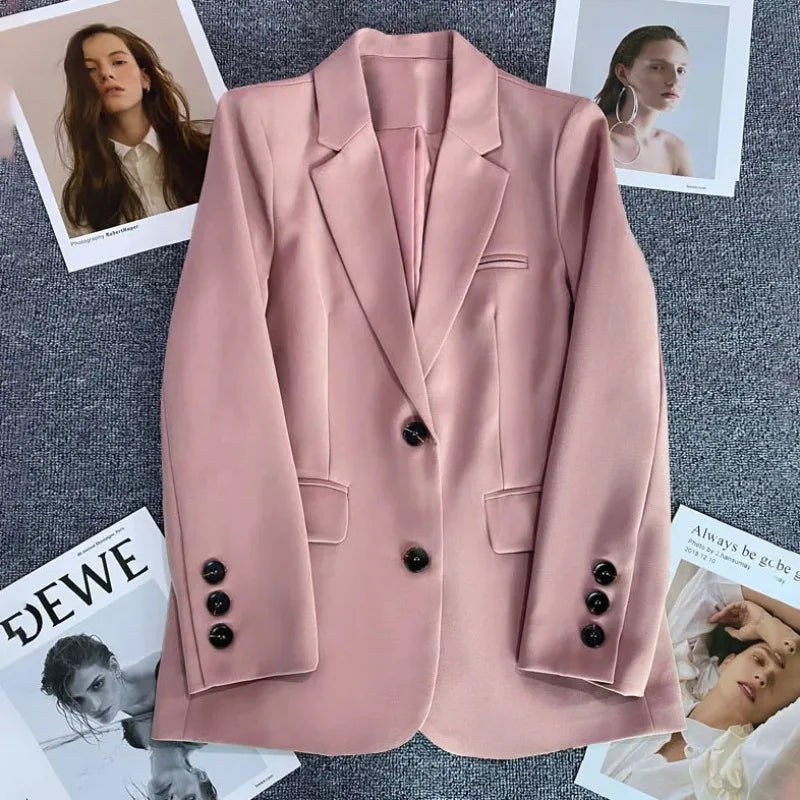 Blazer mujer | cierre de botones y cuello con solapas