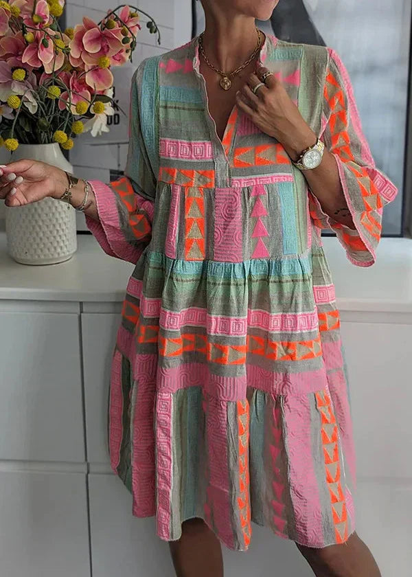 Vestido corto mujer | estampado geométrico y falda en capas