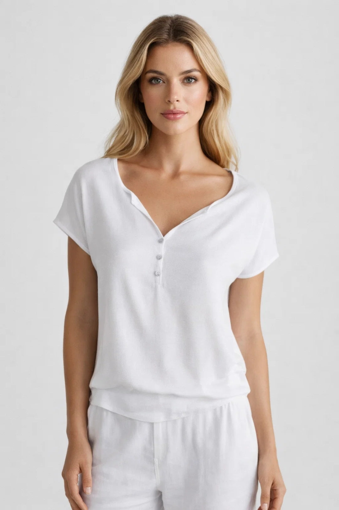 Camiseta Mujer | Escote en V con Cierre de Botones al Frente
