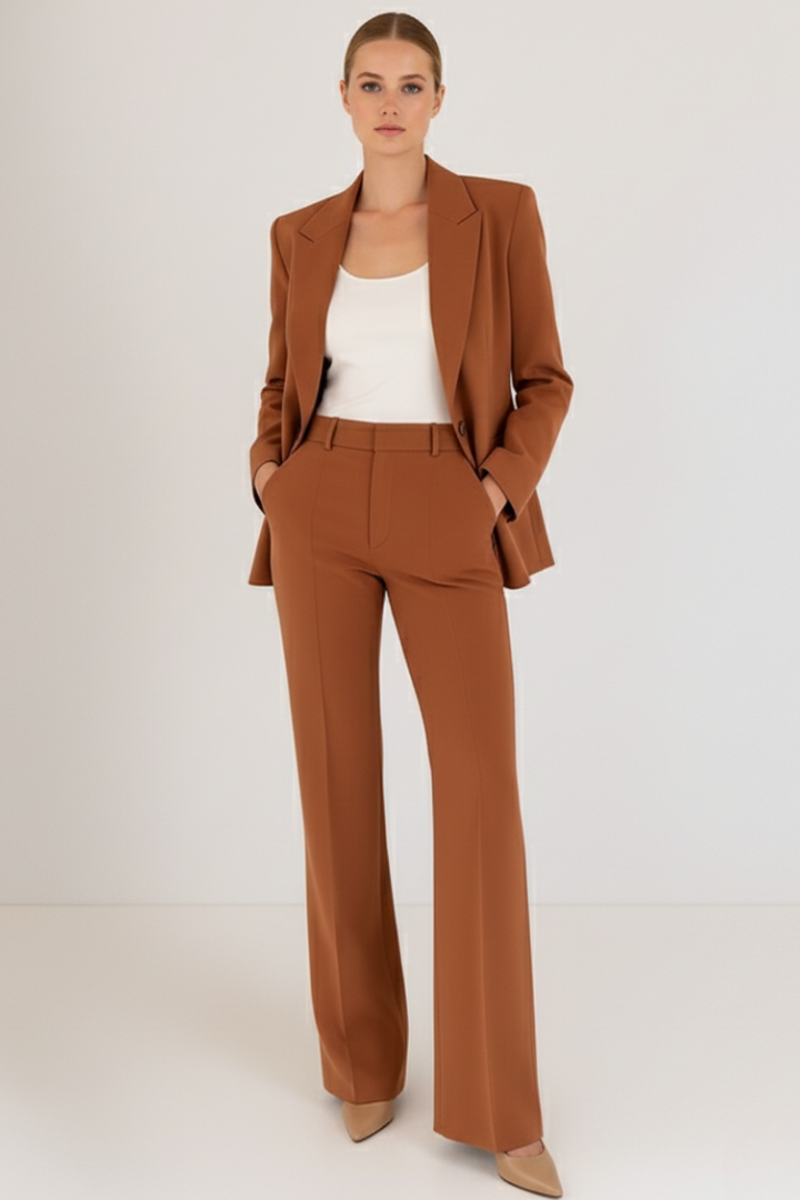 Traje de Mujer | Blazer estructurado con pantalón de pierna recta