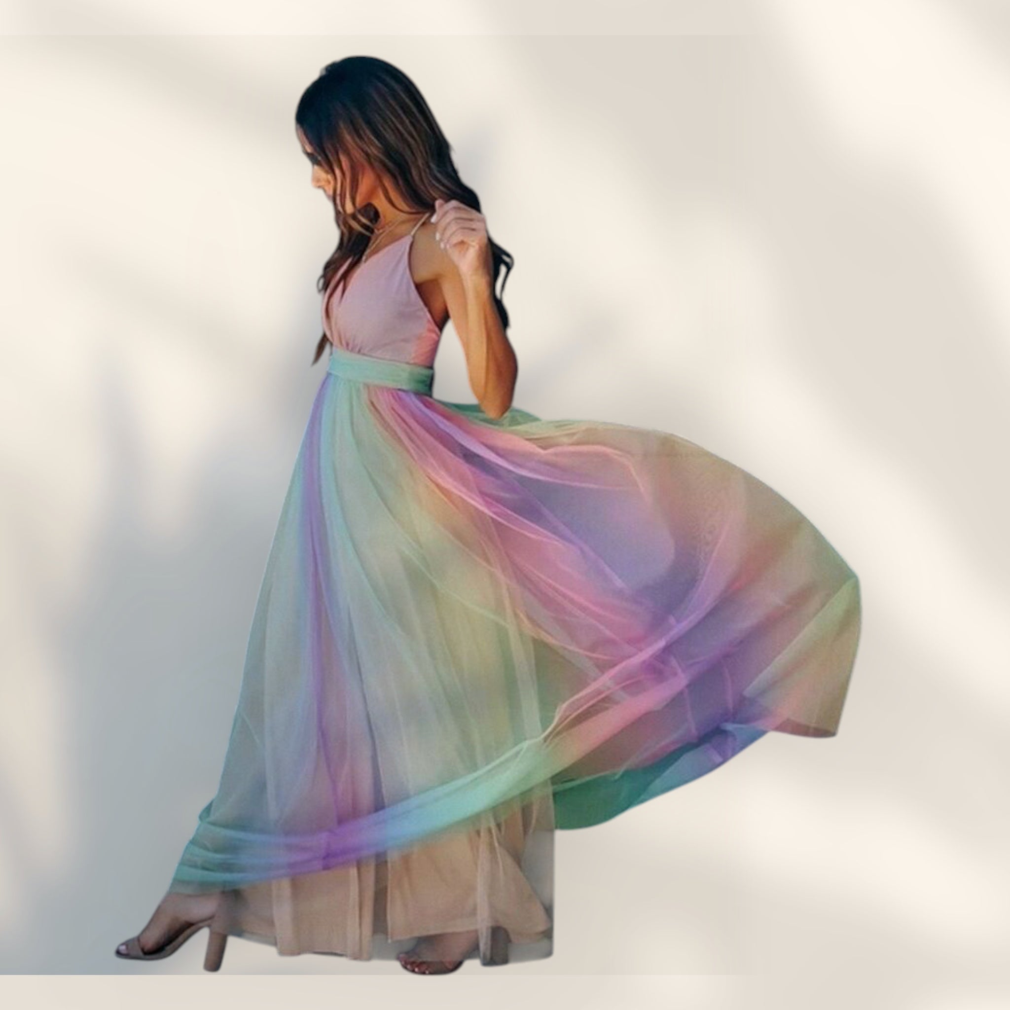 Vestido Maxi Escote Halter con V Profundo | Silueta Amplia Sin Mangas