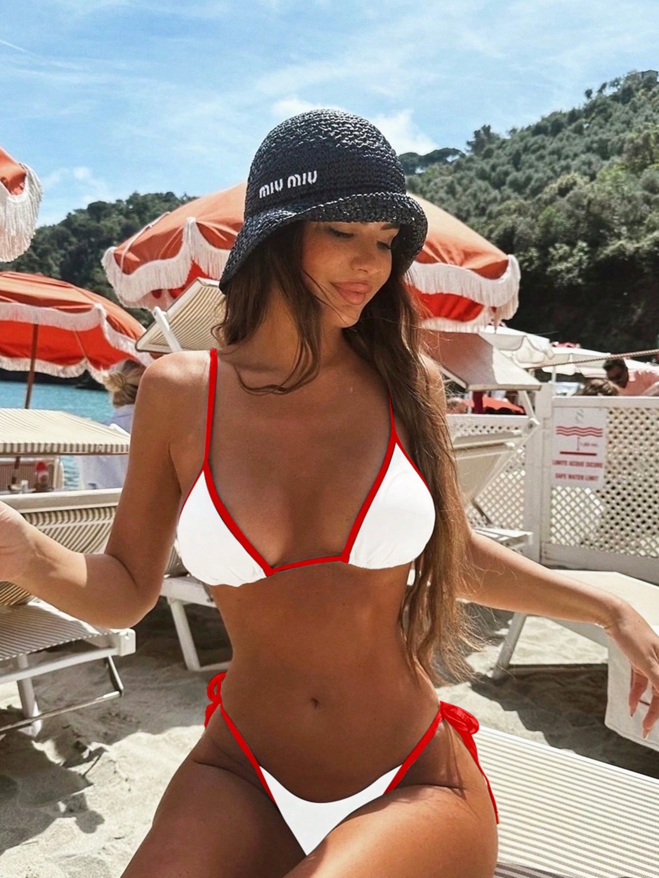 Bikini Mujer | forma triángulo con ribete y lazos ajustables
