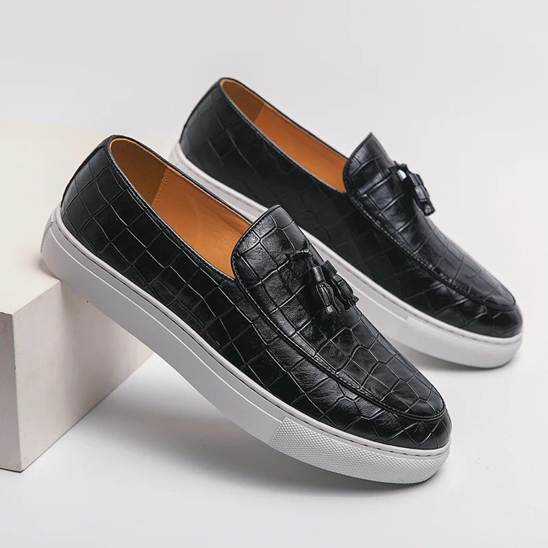 Zapatos hombre | mocasín con borlas y textura grabada frontal