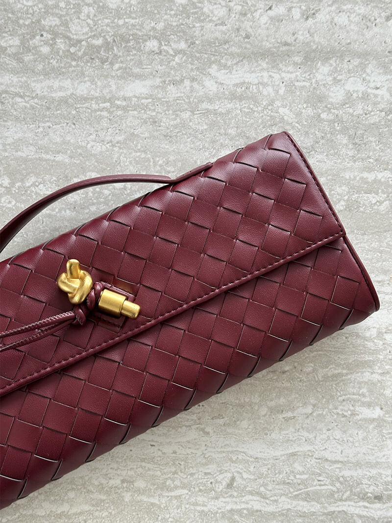 Bolso mujer | diseño trenzado con solapa y cierre frontal