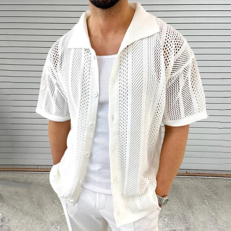Camisa hombre | manga corta calada con botones y cuello abierto