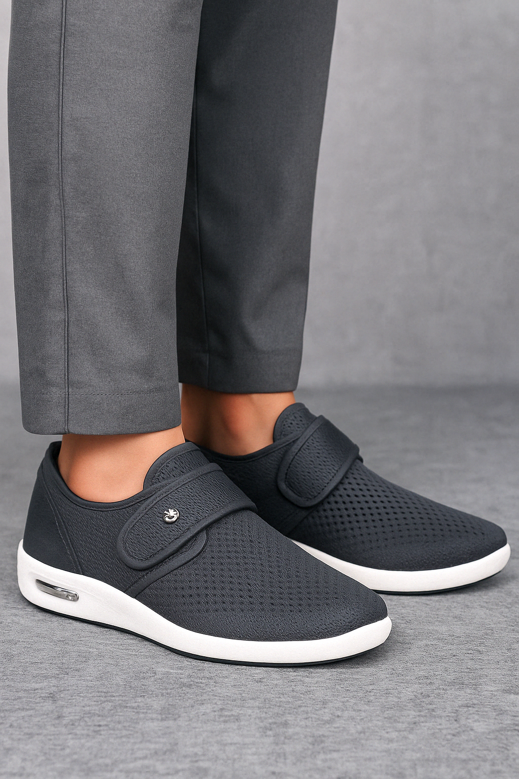 Zapatos mujer | cierre velcro y diseño slip-on ancho