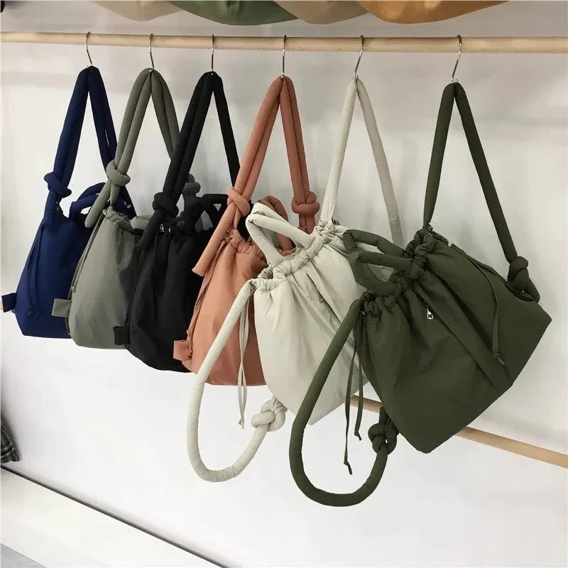 Bolso mujer | diseño acolchado con asas dobles y cierre fruncido