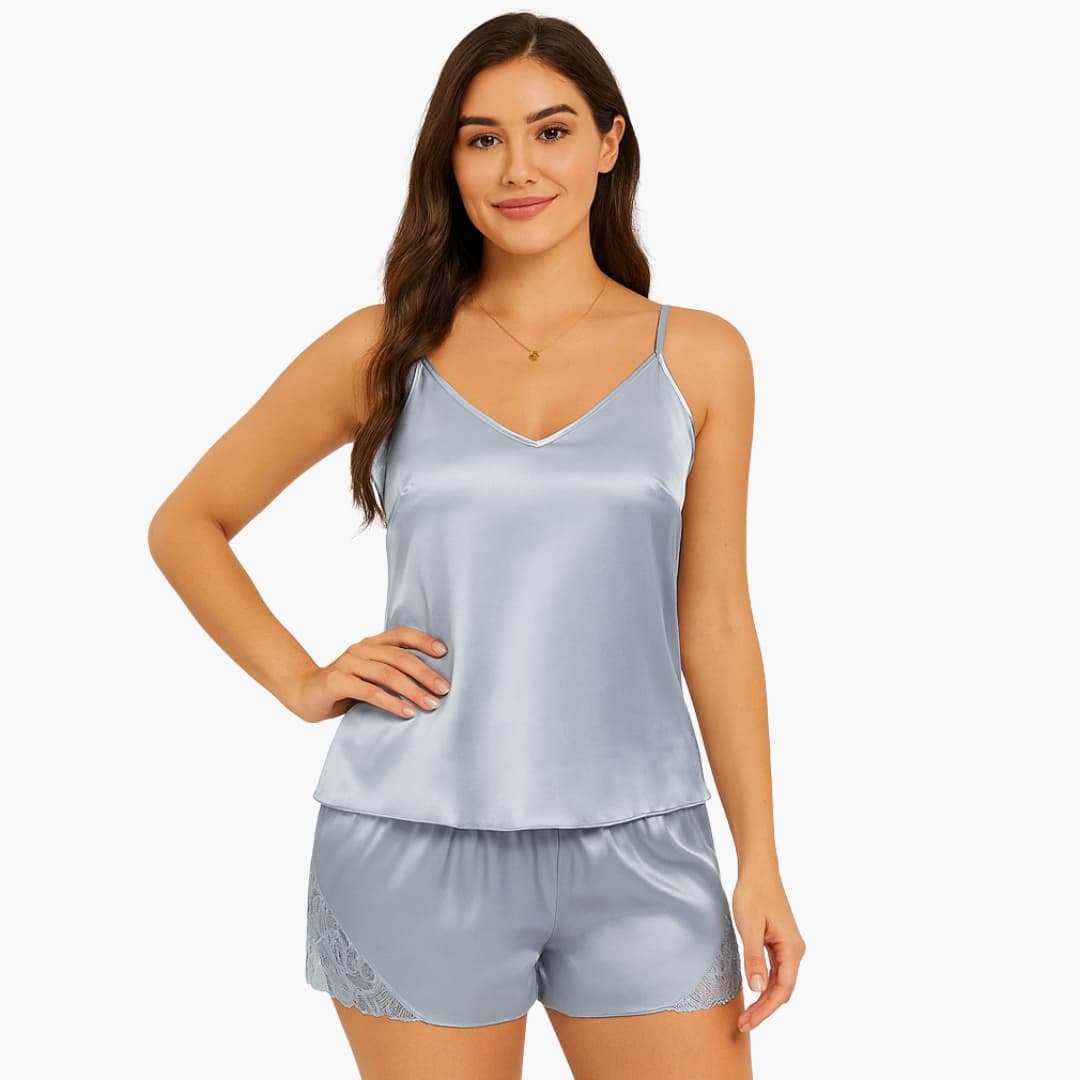 Conjunto mujer | caraco con tirantes finos y short corto