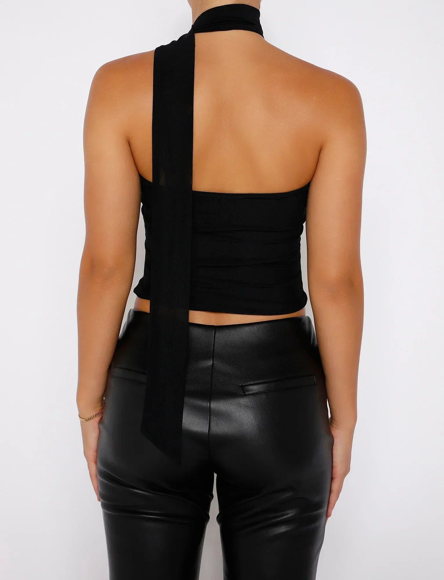 Top mujer | diseño asimétrico con tirante al cuello