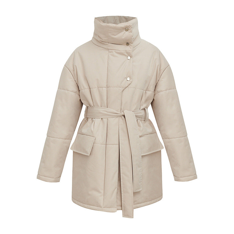 Chaqueta mujer | acolchada con cinturón y cuello alto