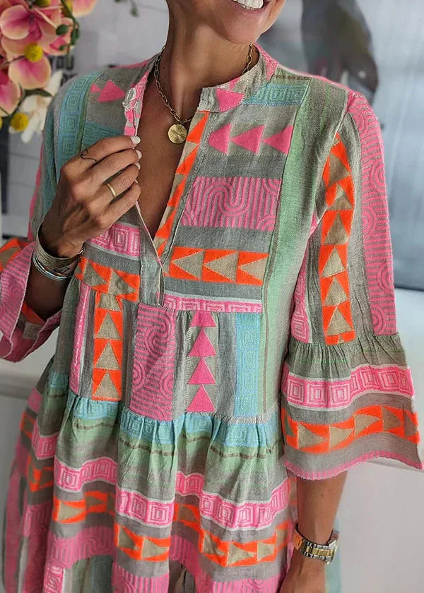 Vestido corto mujer | estampado geométrico y falda en capas