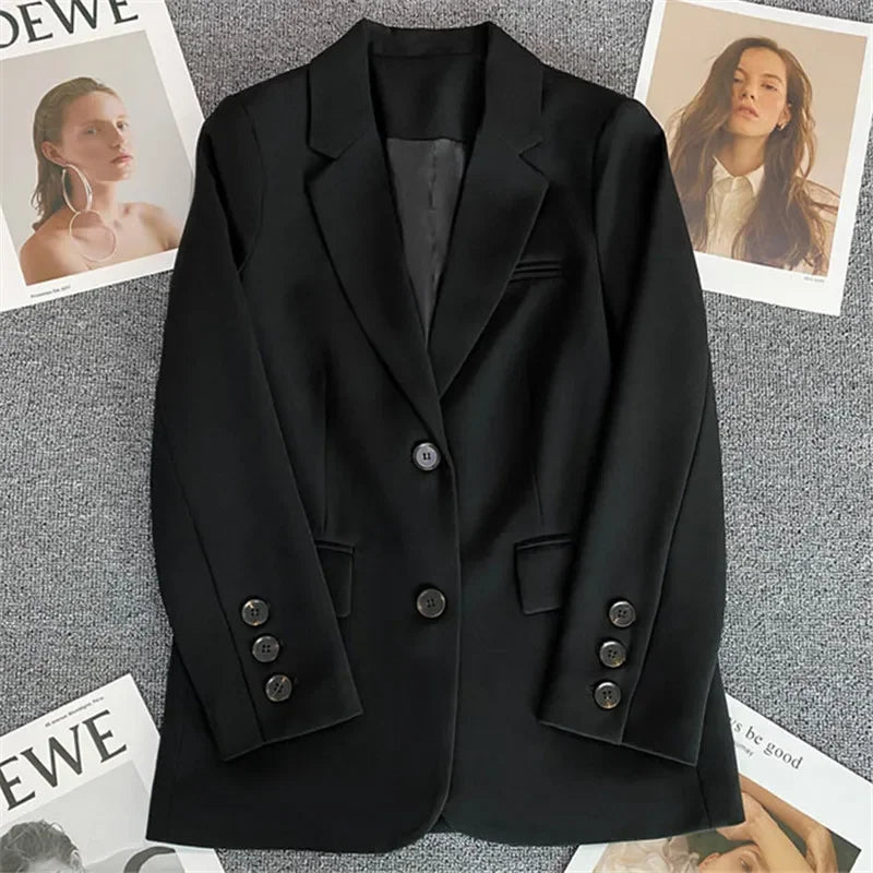 Blazer mujer | cierre de botones y cuello con solapas