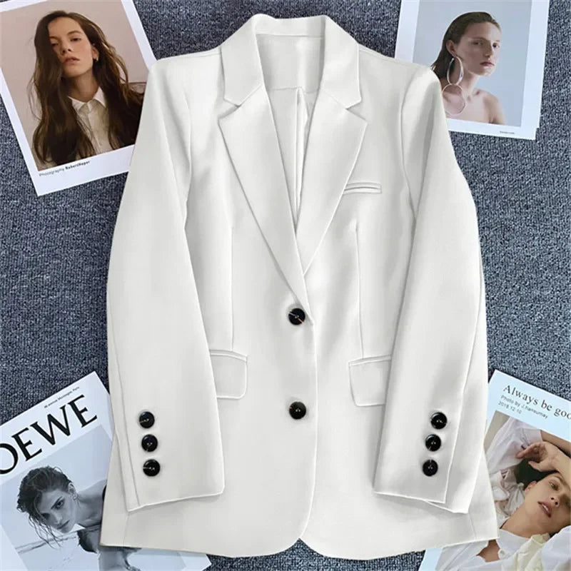 Blazer mujer | cierre de botones y cuello con solapas