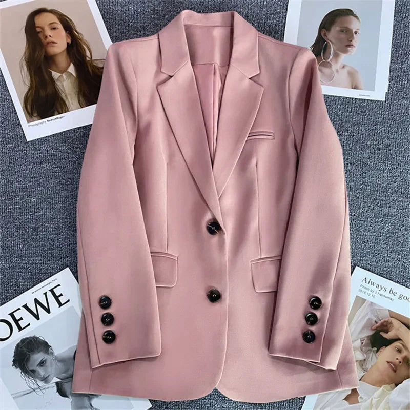 Blazer mujer | cierre de botones y cuello con solapas