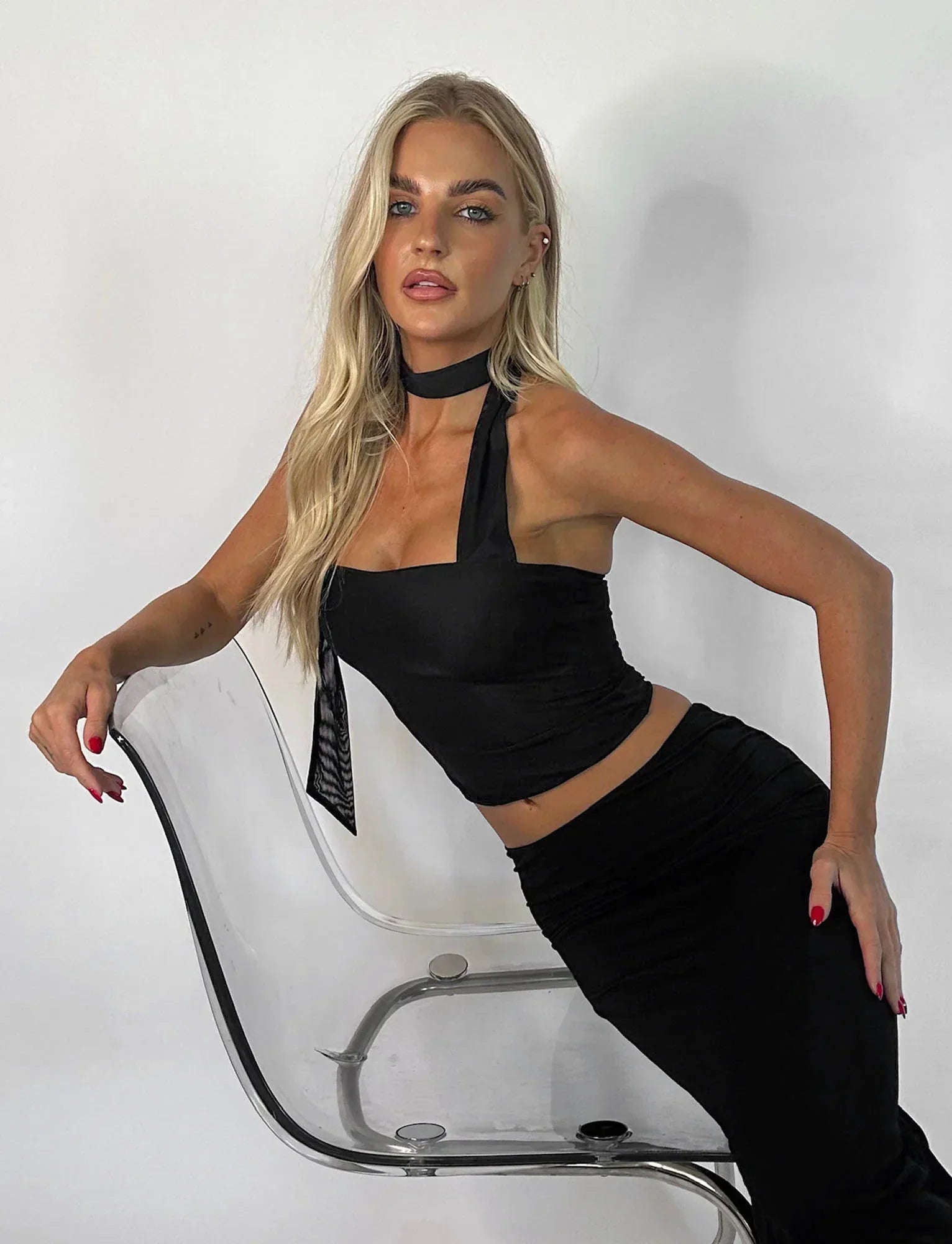 Top mujer | diseño asimétrico con tirante al cuello