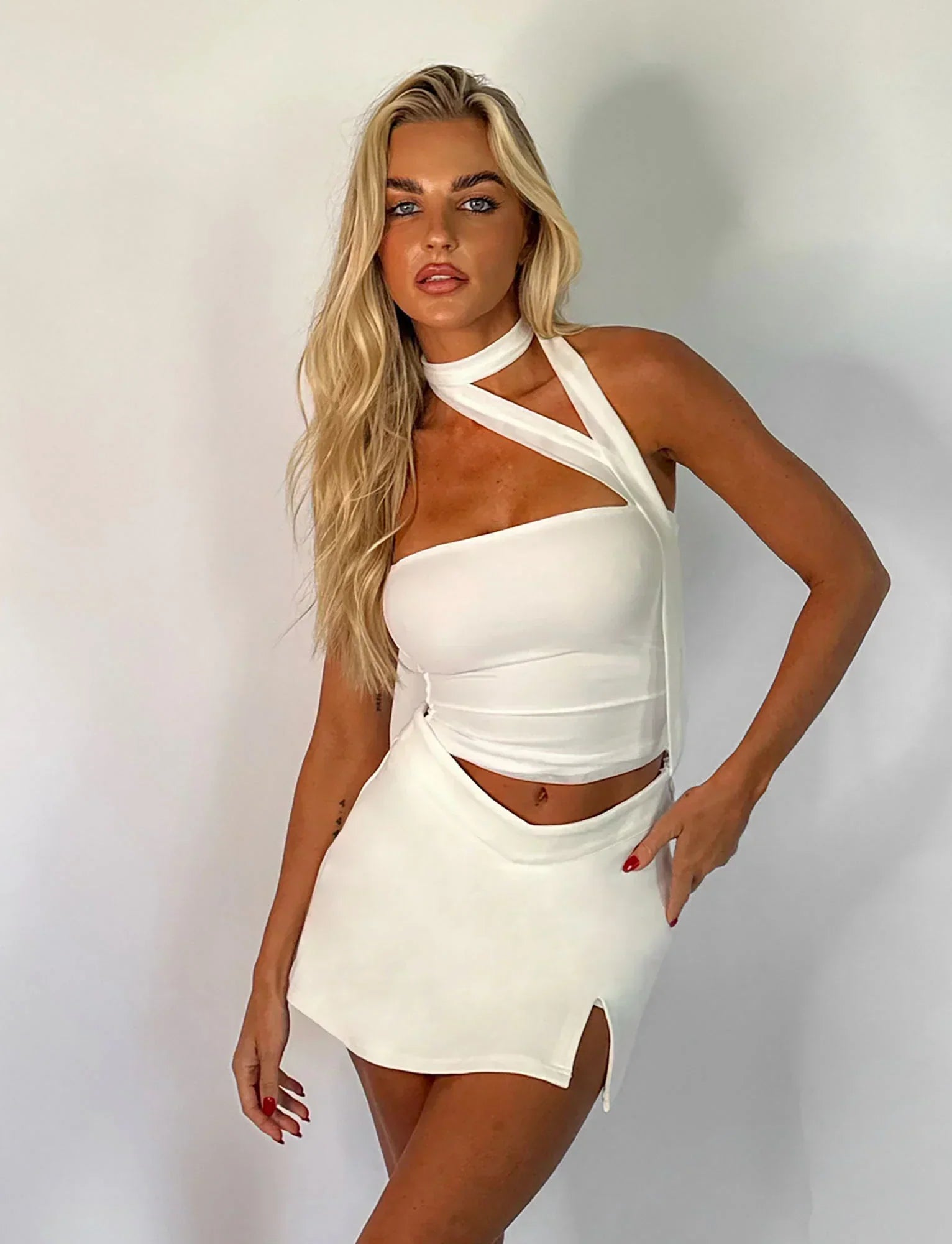 Top mujer | diseño asimétrico con tirante al cuello
