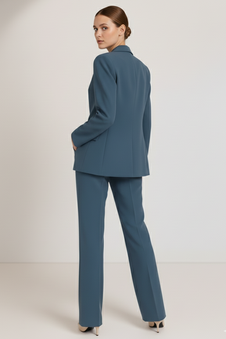 Traje de Mujer | Blazer estructurado con pantalón de pierna recta