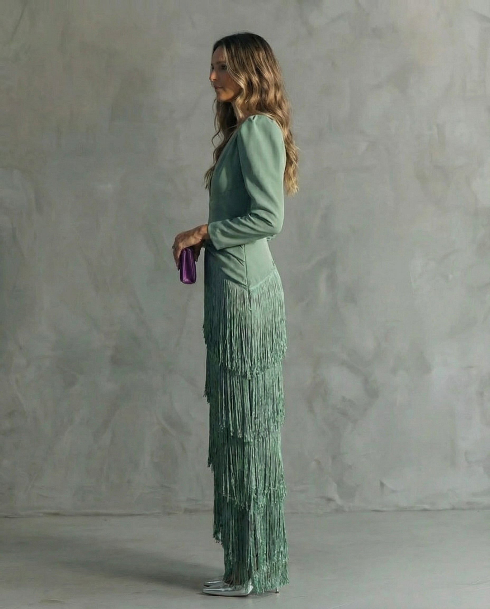 Vestido midi mujer | flecos en capas y escote profundo