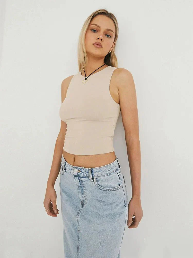 Prenda superior mujer | cuello alto estructurado sin mangas